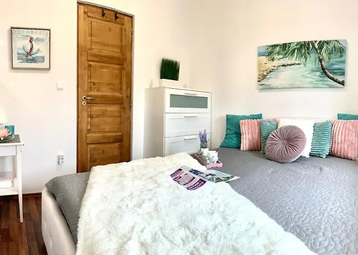 Levendulás Ház - *