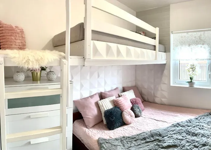 Levendulás Ház - *